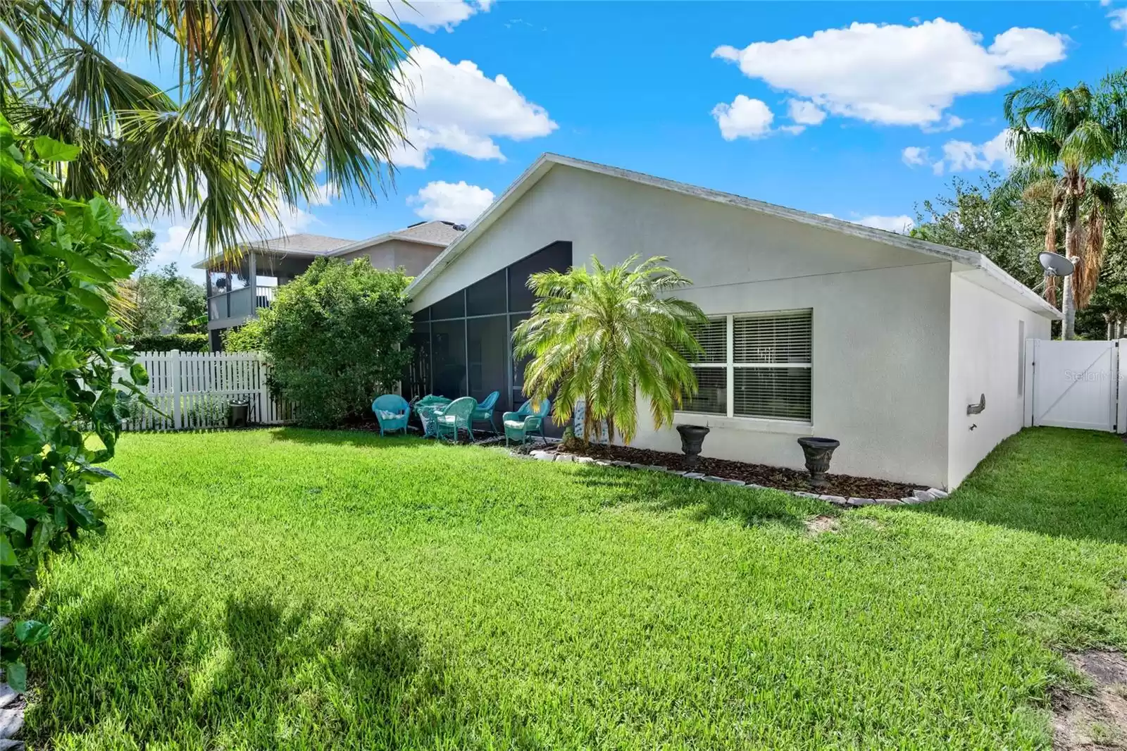 15571 AMBERBEAM BOULEVARD, WINTER GARDEN, Florida 34787, 3 Bedrooms Bedrooms, ,2 BathroomsBathrooms,Residential,For Sale,AMBERBEAM,MFRO6220563