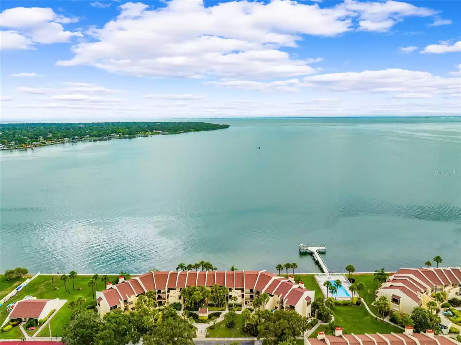 7500 SUNSHINE SKYWAY LANE, SAINT PETERSBURG, Florida 33711, 2 Bedrooms Bedrooms, ,2 BathroomsBathrooms,Residential Lease,For Rent,SUNSHINE SKYWAY,MFRW7866395