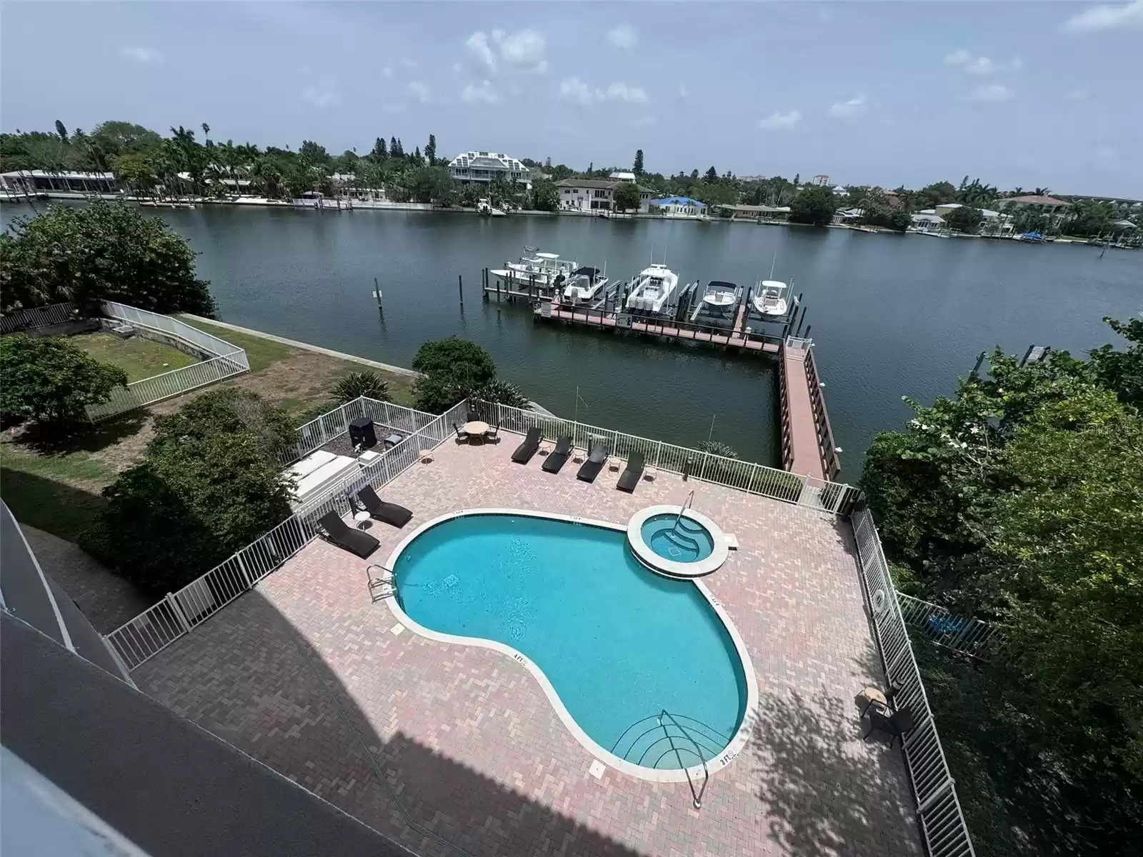 3805 GULF BOULEVARD, ST PETE BEACH, Florida 33706, 3 Bedrooms Bedrooms, ,3 BathroomsBathrooms,Residential Lease,For Rent,GULF,MFRU8249746