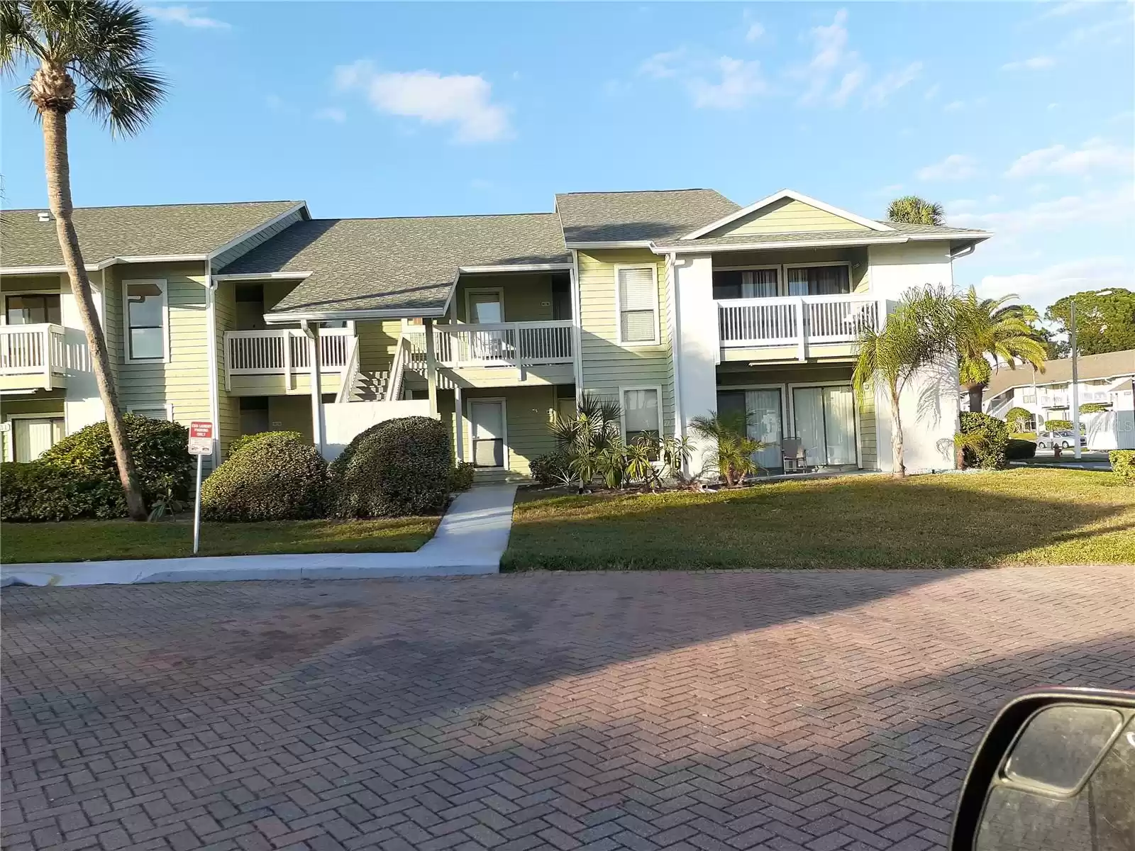 455 ALT 19, PALM HARBOR, Florida 34683, 2 Bedrooms Bedrooms, ,2 BathroomsBathrooms,Residential Lease,For Rent,ALT 19,MFRU8249513