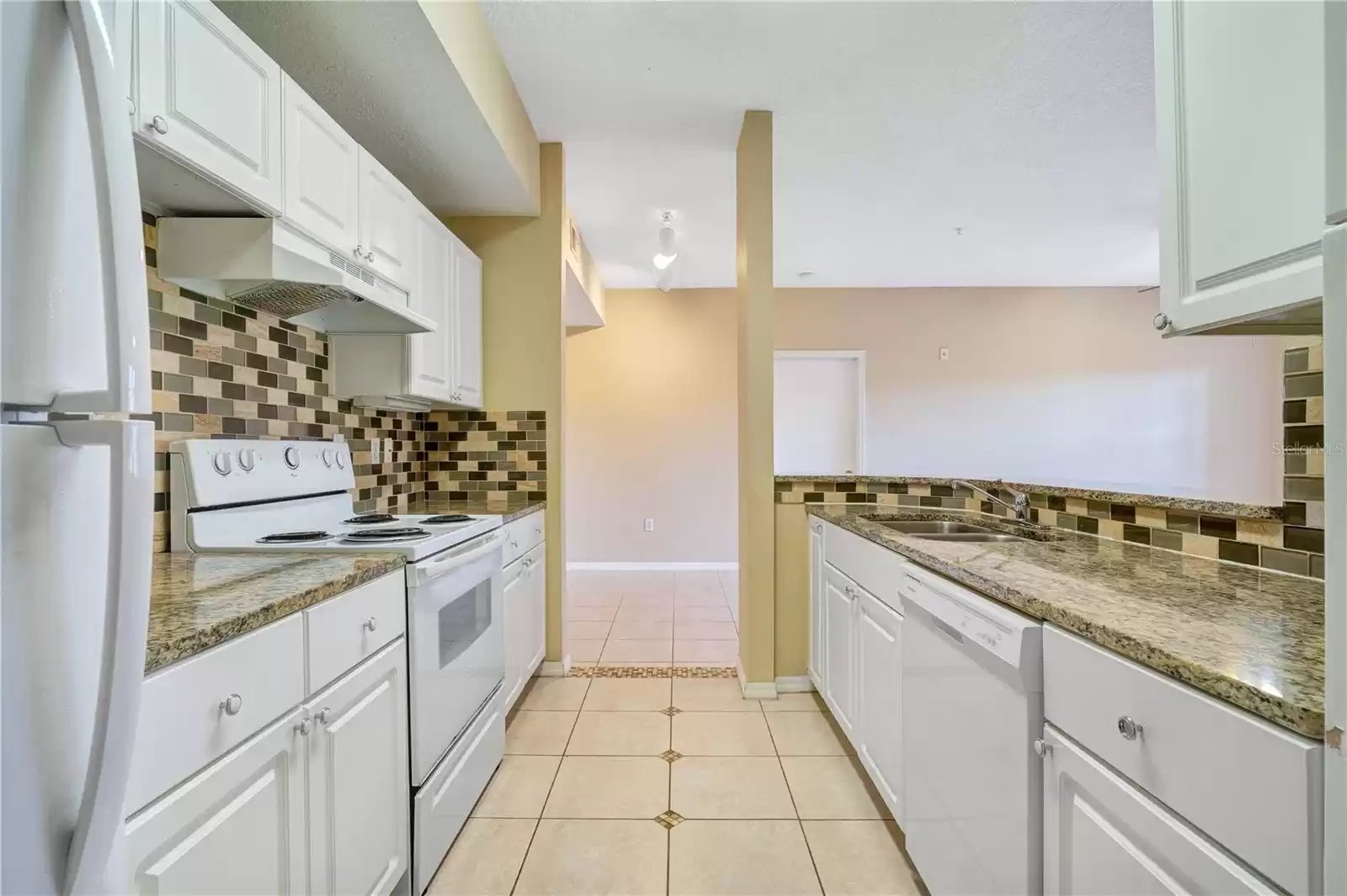 5554 METROWEST BOULEVARD, ORLANDO, Florida 32811, 2 Bedrooms Bedrooms, ,2 BathroomsBathrooms,Residential Lease,For Rent,METROWEST,MFRO6222237