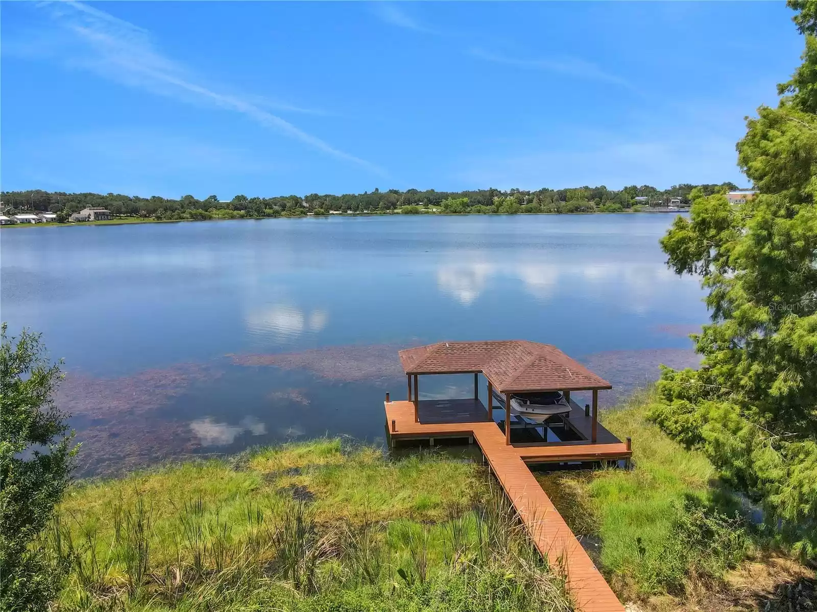 1441 LAKE ROY DRIVE, WINTER HAVEN, Florida 33884, 5 Bedrooms Bedrooms, ,4 BathroomsBathrooms,Residential,For Sale,LAKE ROY,MFRP4931110