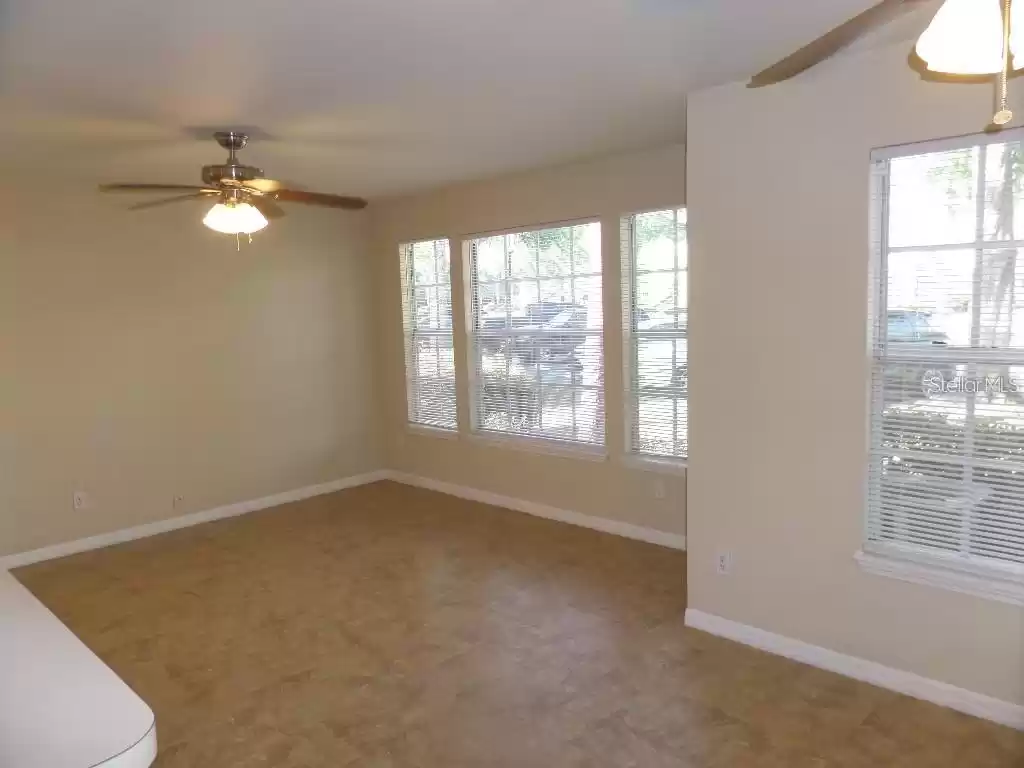 1065 S HIAWASSEE, ORLANDO, Florida 32835, 2 Bedrooms Bedrooms, ,2 BathroomsBathrooms,Residential Lease,For Rent,S HIAWASSEE,MFRO6220772