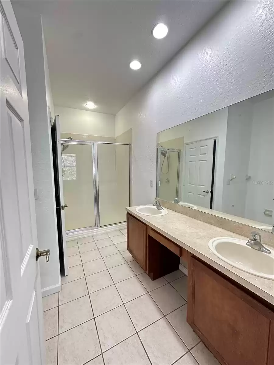 KISSIMMEE, Florida 34741, 3 Bedrooms Bedrooms, ,2 BathroomsBathrooms,Residential Lease,For Rent,MFRO6218586