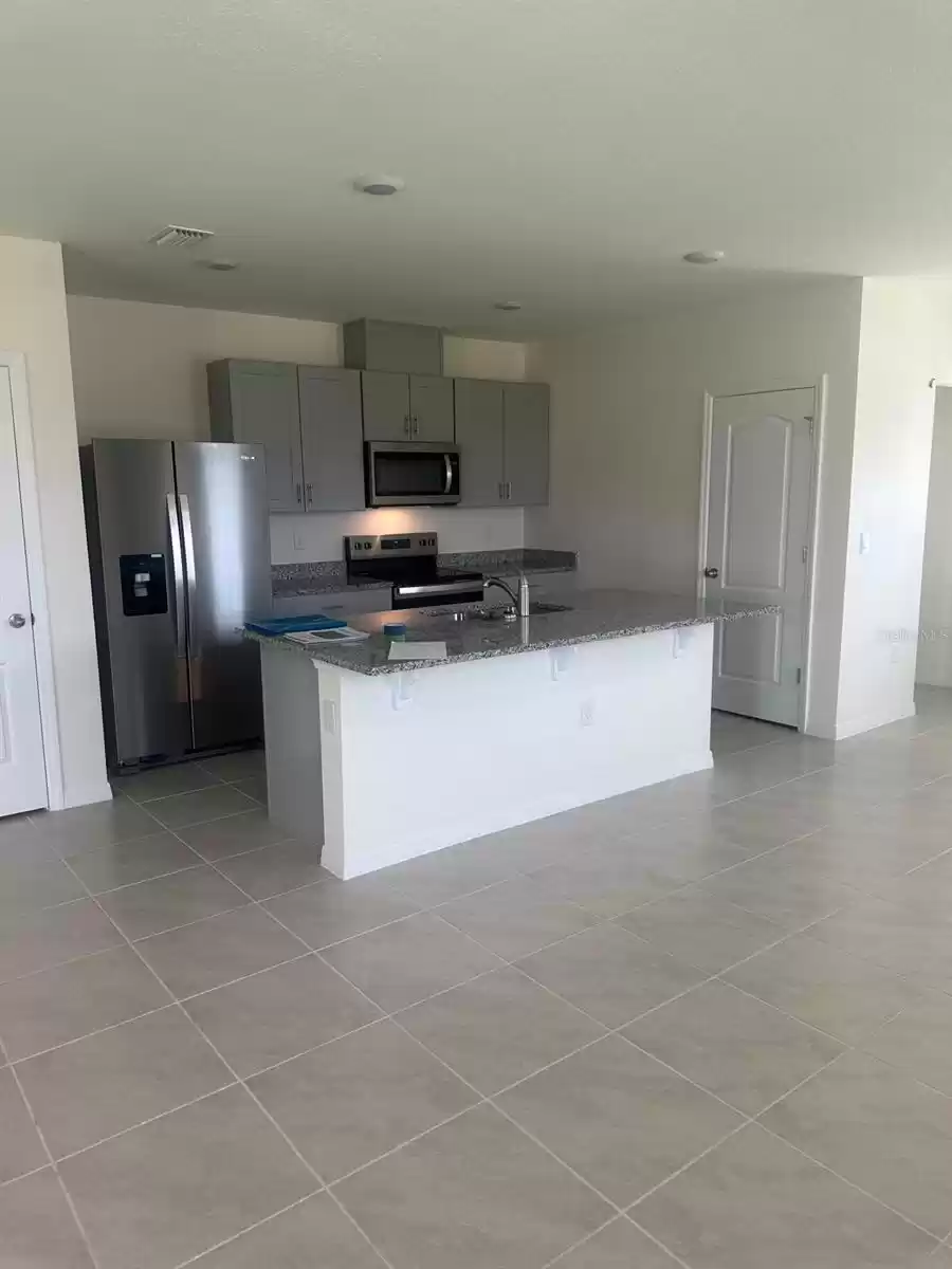 1625 BITTEROOT STREET, KISSIMMEE, Florida 34744, 3 Bedrooms Bedrooms, ,2 BathroomsBathrooms,Residential Lease,For Rent,BITTEROOT,MFRS5107636