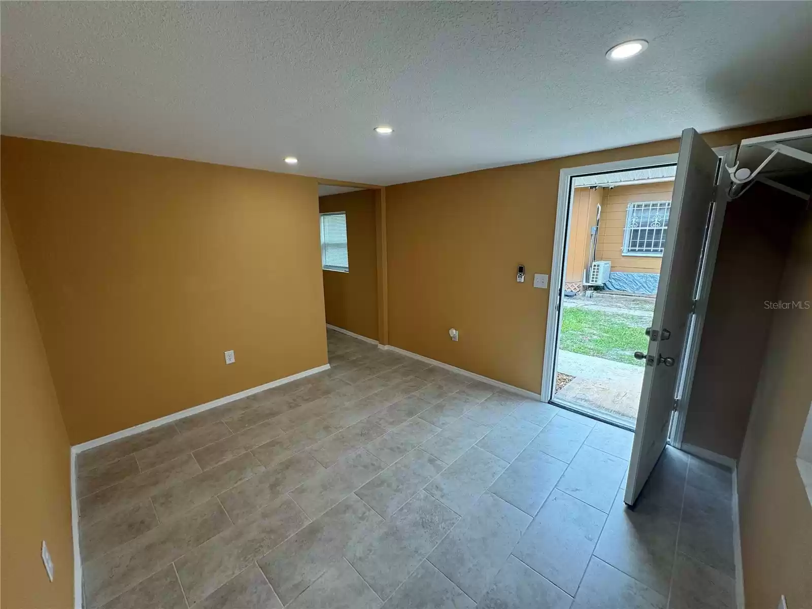 1711 ANNONA AVENUE, TAMPA, Florida 33612, ,1 BathroomBathrooms,Residential Lease,For Rent,ANNONA,MFRT3539103