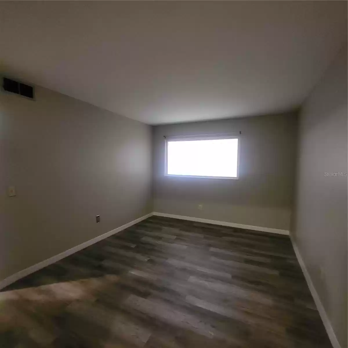 911 WASHINGTON AVENUE, LARGO, Florida 33770, 1 Bedroom Bedrooms, ,1 BathroomBathrooms,Residential Lease,For Rent,WASHINGTON,MFRU8248306