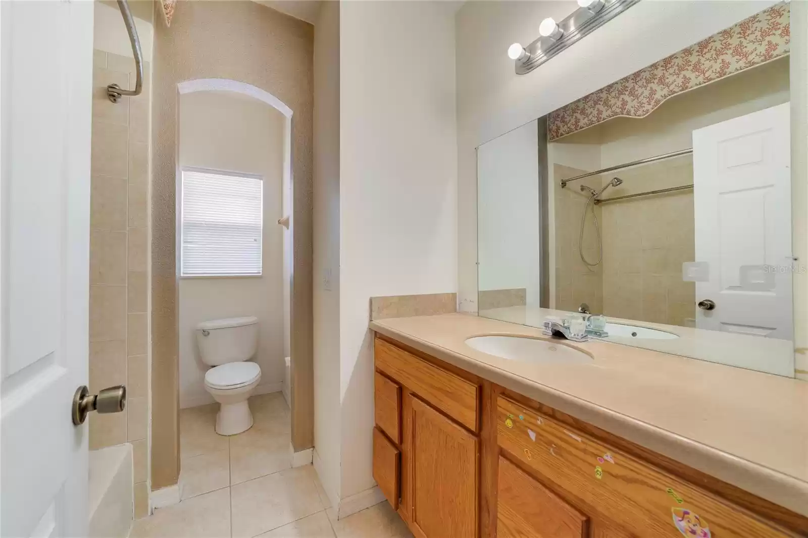 3246 VILLA STRADA WAY, ORLANDO, Florida 32835, 3 Bedrooms Bedrooms, ,2 BathroomsBathrooms,Residential,For Sale,VILLA STRADA,MFRO6172711