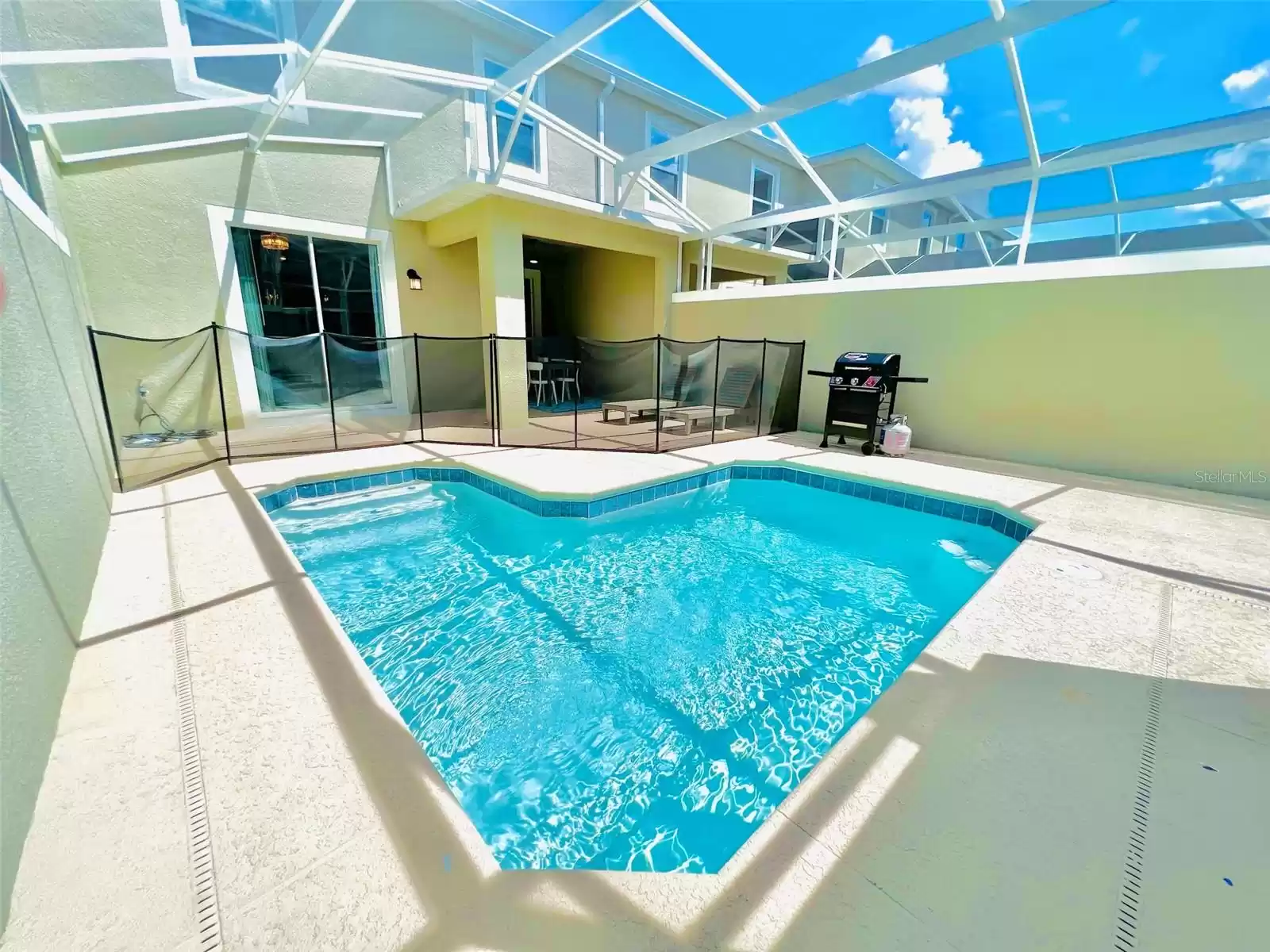 962 SPLASH SHOT PLACE, DAVENPORT, Florida 33896, 4 Bedrooms Bedrooms, ,3 BathroomsBathrooms,Residential,For Sale,SPLASH SHOT,MFRO6218788