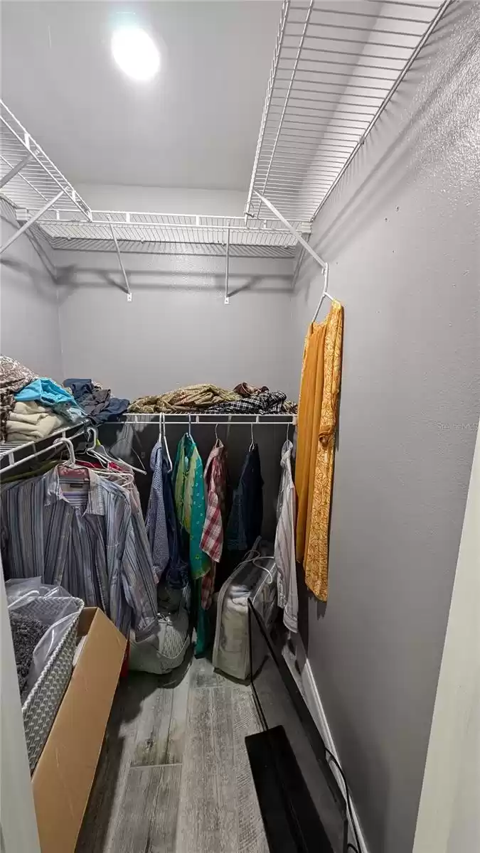 MAster Walk in closet