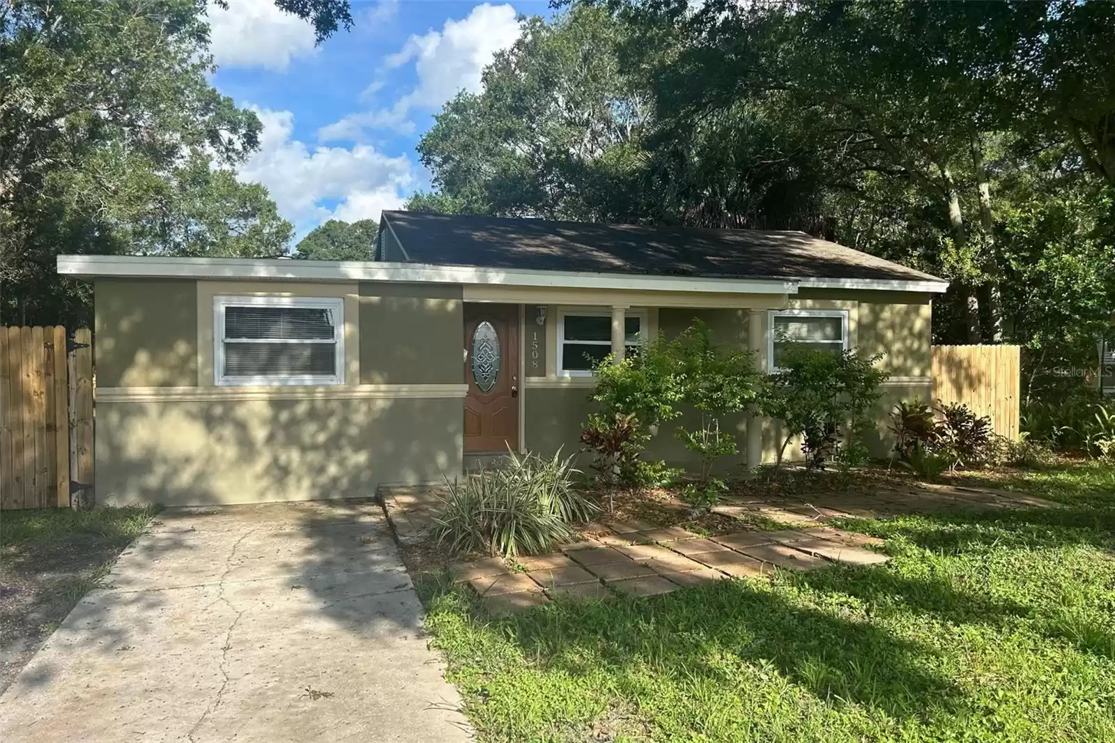 1508 WINCHESTER ROAD, SAINT PETERSBURG, Florida 33710, 3 Bedrooms Bedrooms, ,2 BathroomsBathrooms,Residential Lease,For Rent,WINCHESTER,MFRU8250039