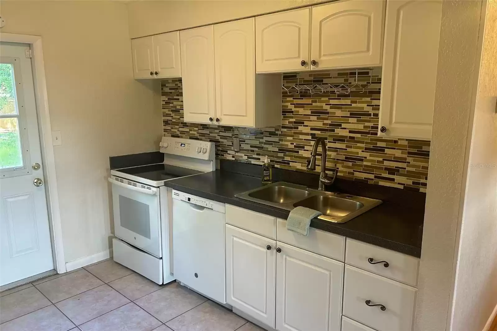 1508 WINCHESTER ROAD, SAINT PETERSBURG, Florida 33710, 3 Bedrooms Bedrooms, ,2 BathroomsBathrooms,Residential Lease,For Rent,WINCHESTER,MFRU8250039