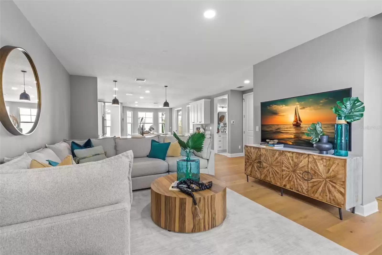 1340 BAYSHORE BOULEVARD, DUNEDIN, Florida 34698, 3 Bedrooms Bedrooms, ,2 BathroomsBathrooms,Residential,For Sale,BAYSHORE,0,MFRU8249995