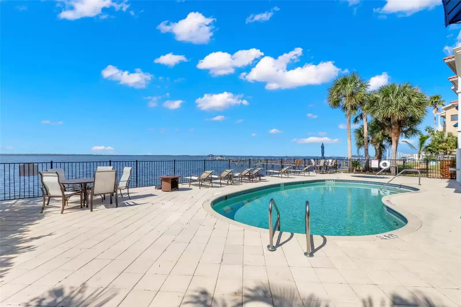1340 BAYSHORE BOULEVARD, DUNEDIN, Florida 34698, 3 Bedrooms Bedrooms, ,2 BathroomsBathrooms,Residential,For Sale,BAYSHORE,0,MFRU8249995