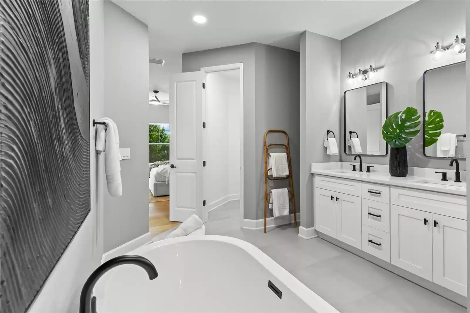 1340 BAYSHORE BOULEVARD, DUNEDIN, Florida 34698, 3 Bedrooms Bedrooms, ,2 BathroomsBathrooms,Residential,For Sale,BAYSHORE,0,MFRU8249995