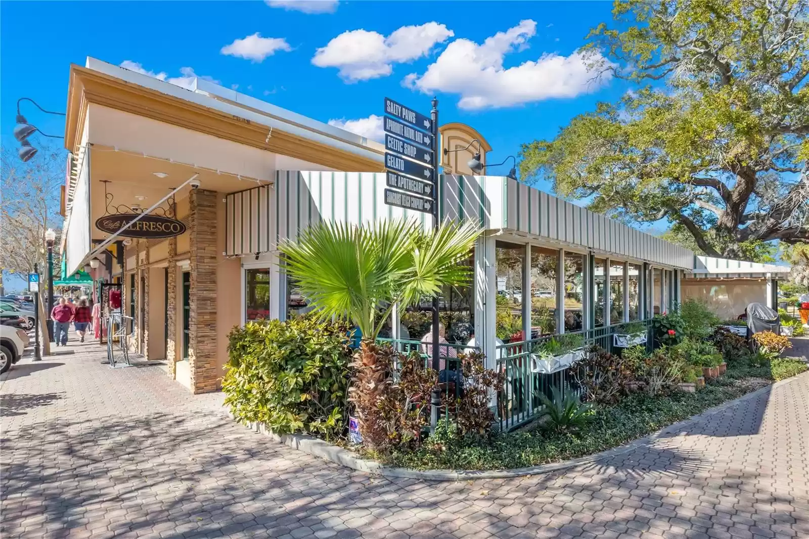 1340 BAYSHORE BOULEVARD, DUNEDIN, Florida 34698, 3 Bedrooms Bedrooms, ,2 BathroomsBathrooms,Residential,For Sale,BAYSHORE,0,MFRU8249995