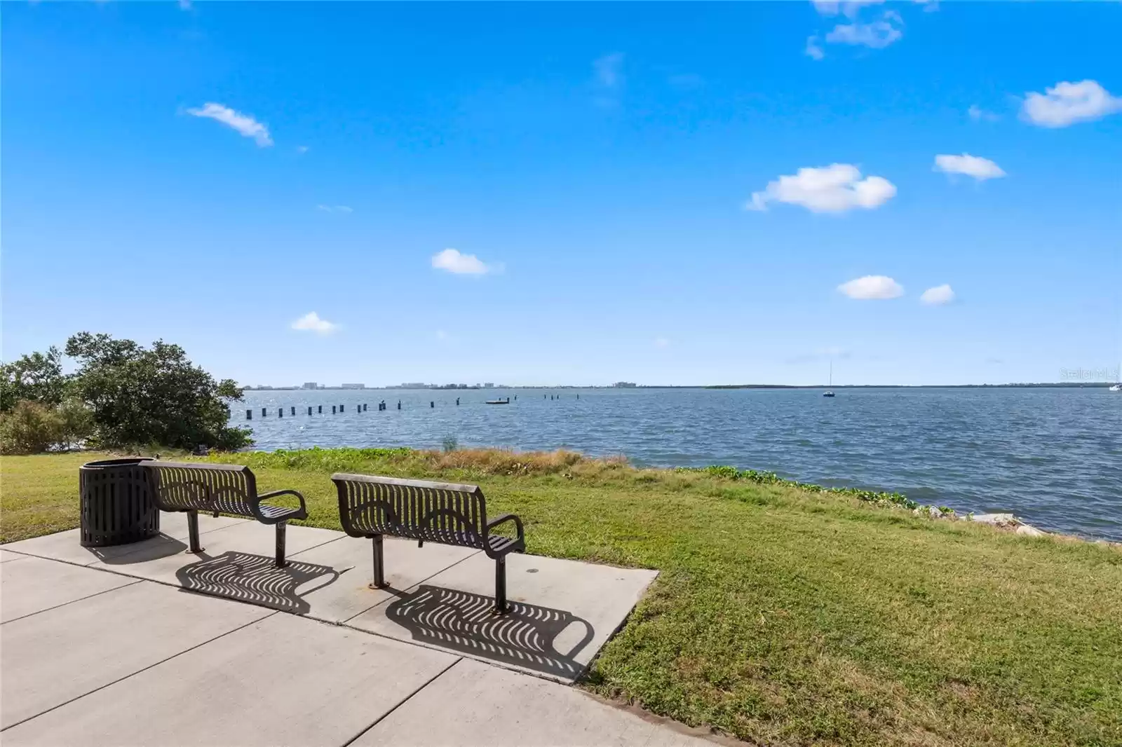 1340 BAYSHORE BOULEVARD, DUNEDIN, Florida 34698, 3 Bedrooms Bedrooms, ,2 BathroomsBathrooms,Residential,For Sale,BAYSHORE,0,MFRU8249995