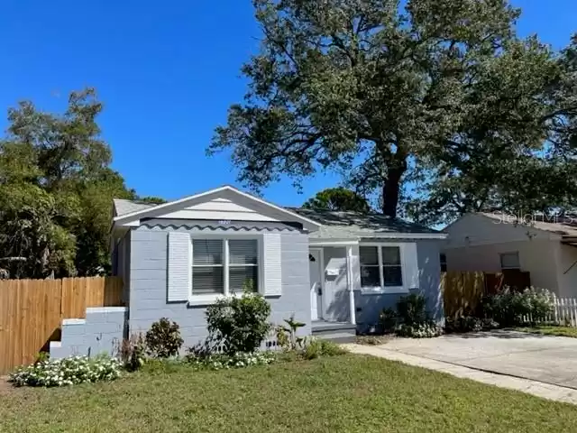 2720 EDWARDS AVENUE, SAINT PETERSBURG, Florida 33705, 4 Bedrooms Bedrooms, ,2 BathroomsBathrooms,Residential Lease,For Rent,EDWARDS,MFRT3541289