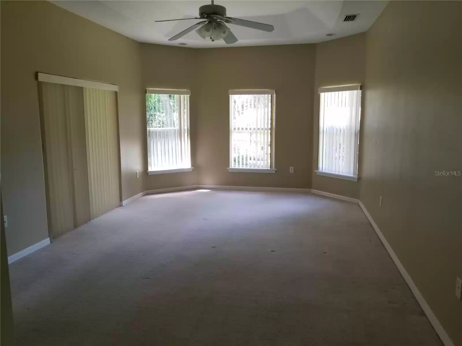 1748 HICKORY RIDGE DRIVE, FRUITLAND PARK, Florida 34731, 3 Bedrooms Bedrooms, ,2 BathroomsBathrooms,Residential Lease,For Rent,HICKORY RIDGE,MFRG5084464