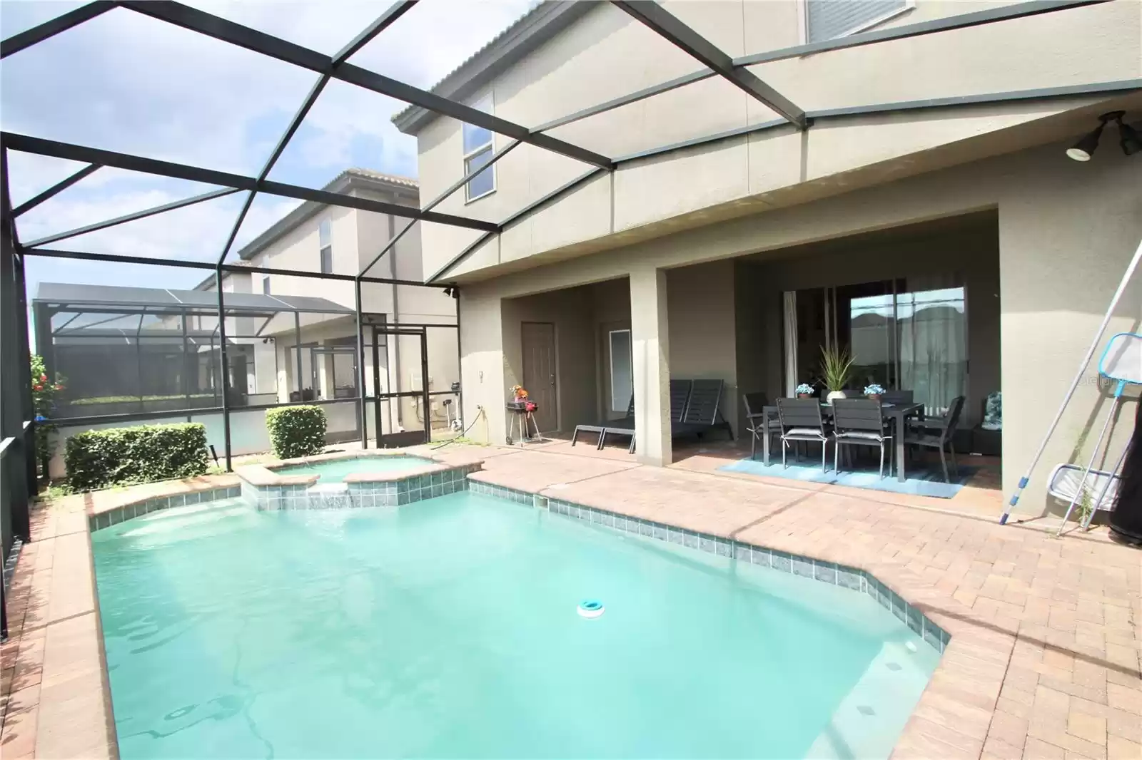 1736 LIMA AVENUE, KISSIMMEE, Florida 34747, 7 Bedrooms Bedrooms, ,5 BathroomsBathrooms,Residential Lease,For Rent,LIMA,MFRO6222026