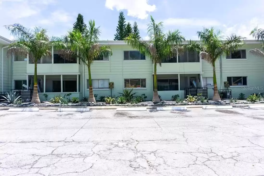 1329 DREW STREET, CLEARWATER, Florida 33755, 2 Bedrooms Bedrooms, ,2 BathroomsBathrooms,Residential Lease,For Rent,DREW,MFRU8250381