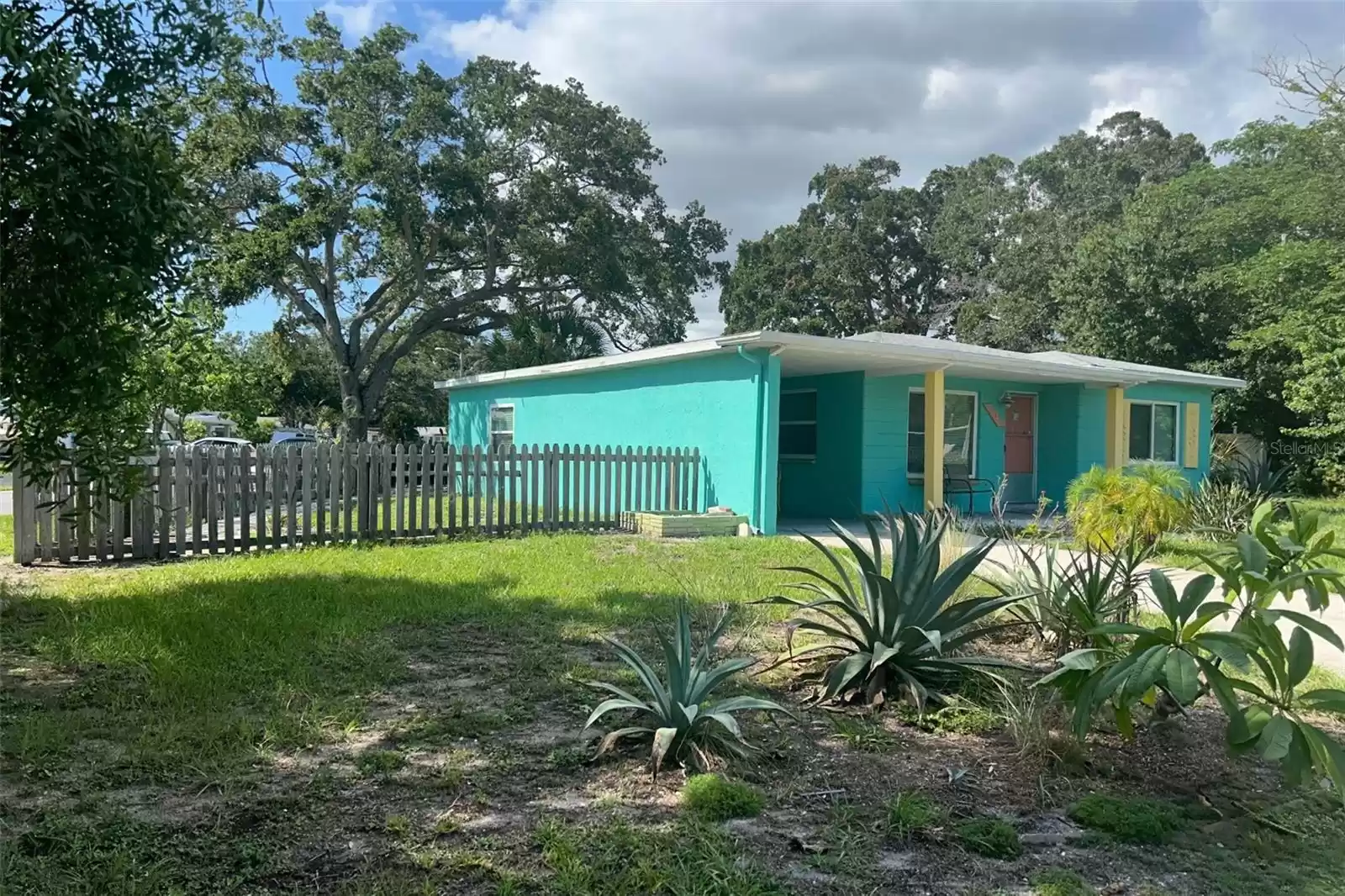 6647 HIBISCUS AVENUE, SOUTH PASADENA, Florida 33707, 2 Bedrooms Bedrooms, ,1 BathroomBathrooms,Residential Lease,For Rent,HIBISCUS,MFRU8250372