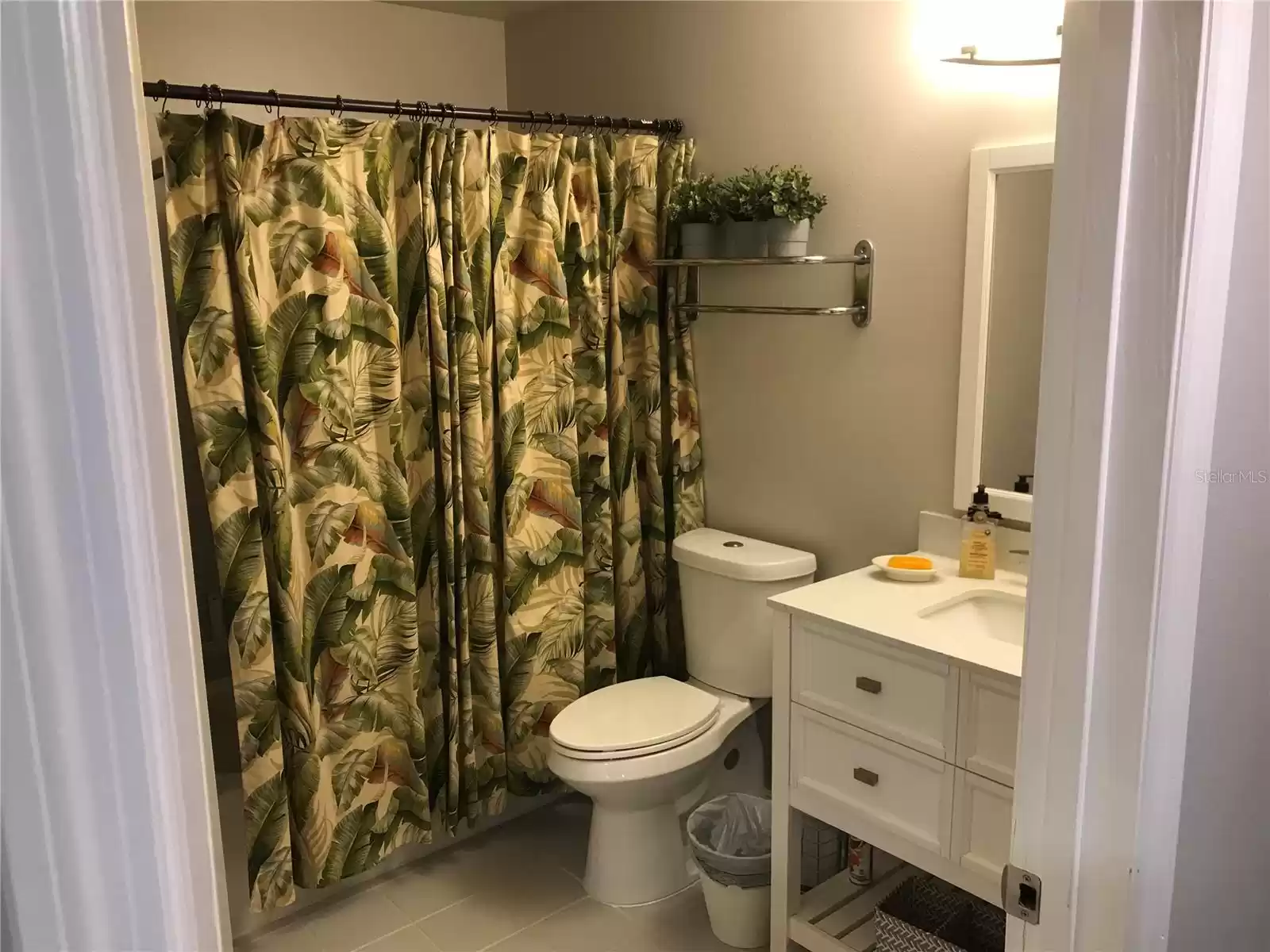 2400 FEATHER SOUND DRIVE, CLEARWATER, Florida 33762, 1 Bedroom Bedrooms, ,1 BathroomBathrooms,Residential Lease,For Rent,FEATHER SOUND,MFRU8250079