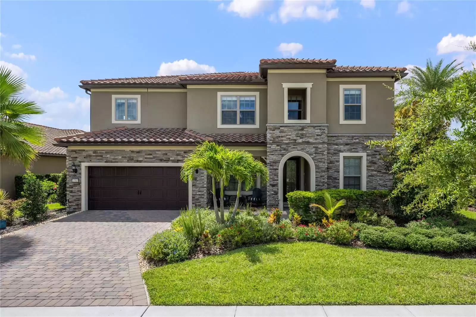 10969 SAVONA WAY, ORLANDO, Florida 32827, 6 Bedrooms Bedrooms, ,4 BathroomsBathrooms,Residential,For Sale,SAVONA,MFRO6216699