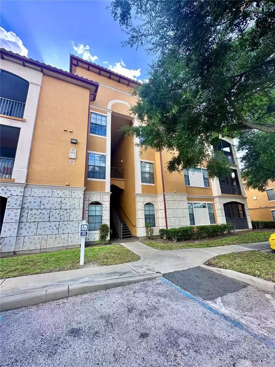 6169 METROWEST BOULEVARD, ORLANDO, Florida 32835, 3 Bedrooms Bedrooms, ,2 BathroomsBathrooms,Residential Lease,For Rent,METROWEST,MFRO6218111