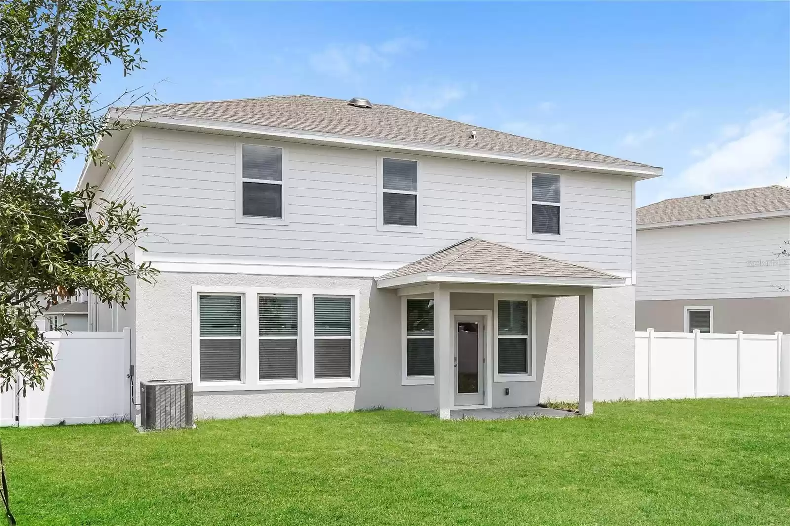 340 WHITEHEART DRIVE, DELAND, Florida 32724, 4 Bedrooms Bedrooms, ,2 BathroomsBathrooms,Residential Lease,For Rent,WHITEHEART,MFRO6224790