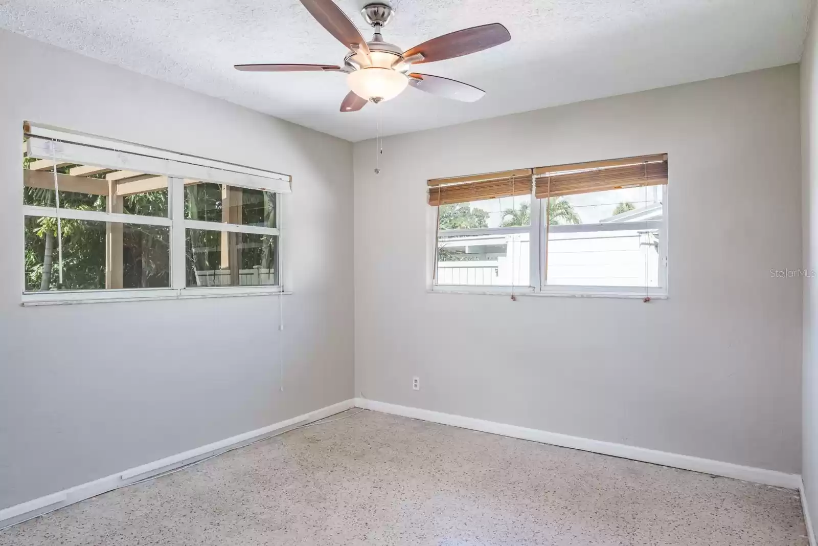 1543 DELAWARE AVENUE, SAINT PETERSBURG, Florida 33703, 3 Bedrooms Bedrooms, ,2 BathroomsBathrooms,Residential Lease,For Rent,DELAWARE,MFRU8250801