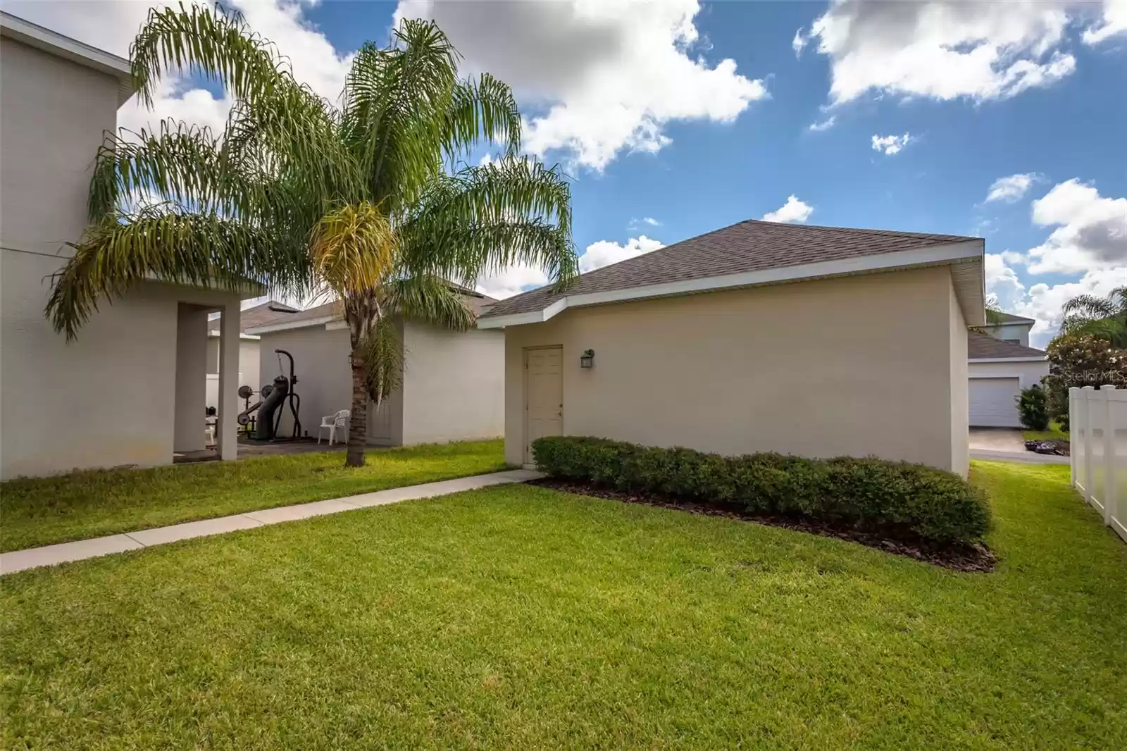 11090 SILVER SURFER ALLEY, WINTER GARDEN, Florida 34787, 4 Bedrooms Bedrooms, ,3 BathroomsBathrooms,Residential,For Sale,SILVER SURFER,MFRO6224222