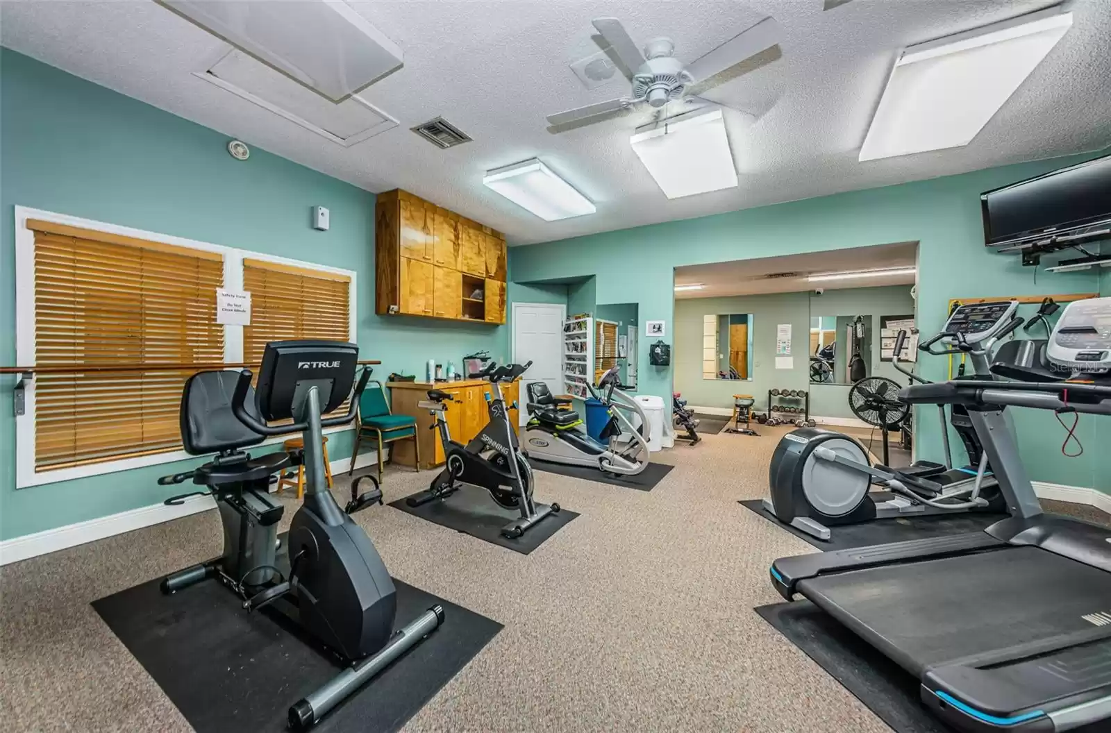 1008 Caravel Ct, Tarpon Springs, Florida 34689, 3 Bedrooms Bedrooms, ,2 BathroomsBathrooms,Residential,For Sale,CARAVEL,U8250981