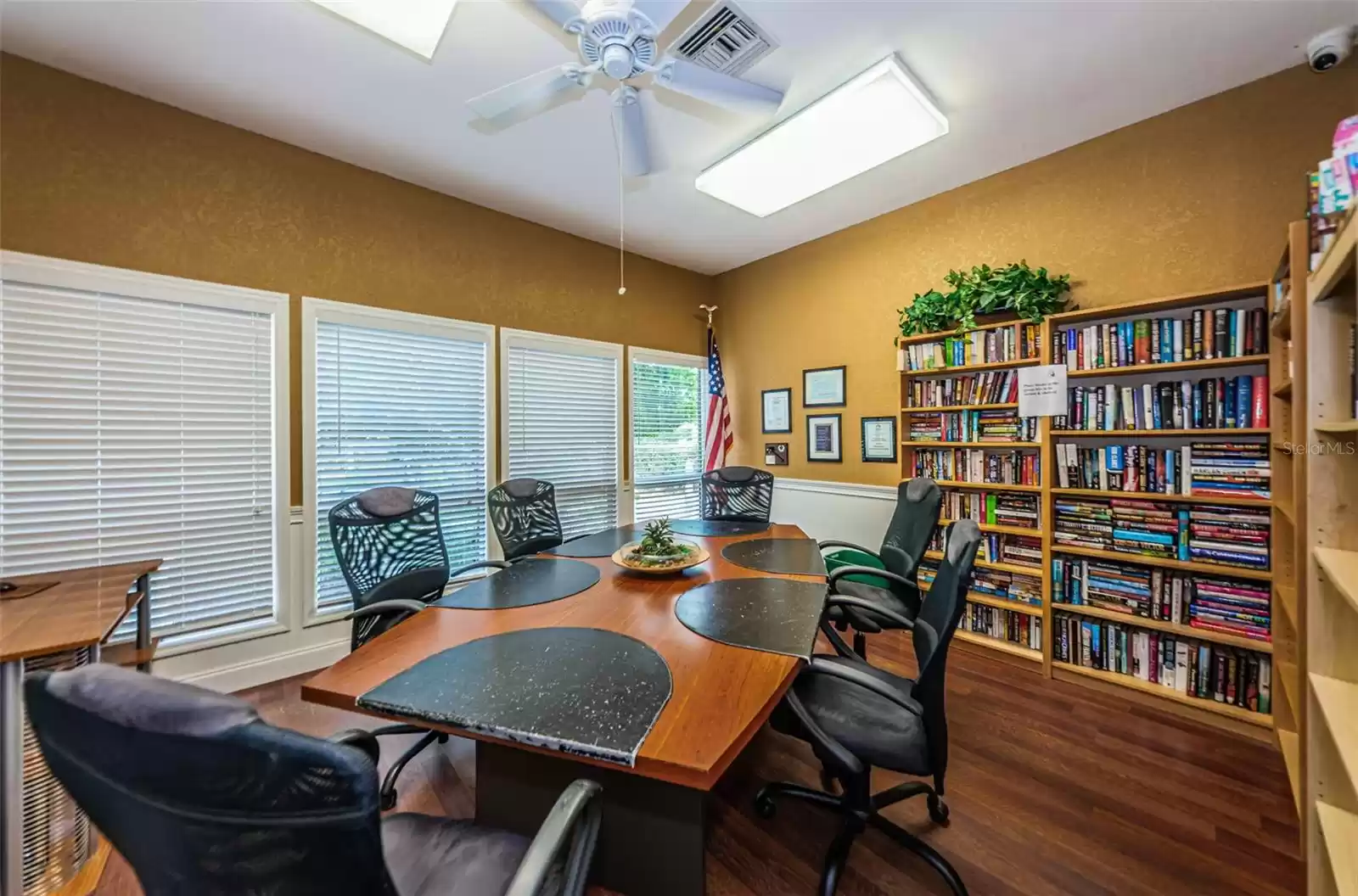 1008 Caravel Ct, Tarpon Springs, Florida 34689, 3 Bedrooms Bedrooms, ,2 BathroomsBathrooms,Residential,For Sale,CARAVEL,U8250981