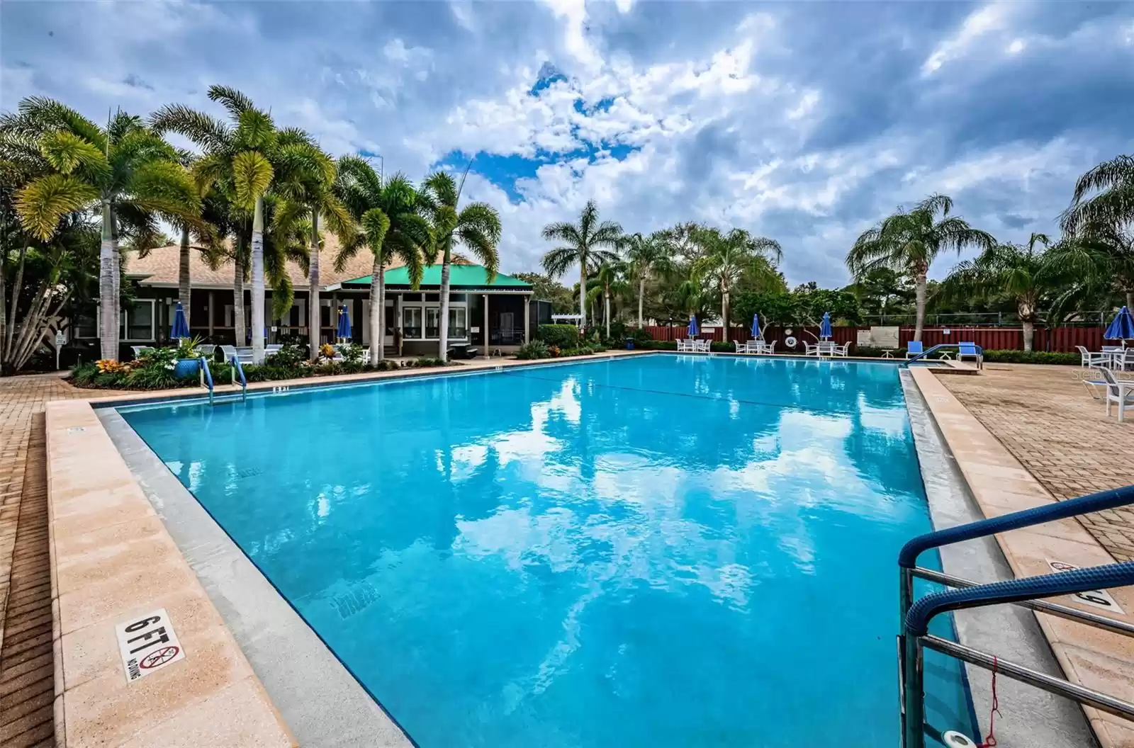1008 Caravel Ct, Tarpon Springs, Florida 34689, 3 Bedrooms Bedrooms, ,2 BathroomsBathrooms,Residential,For Sale,CARAVEL,U8250981