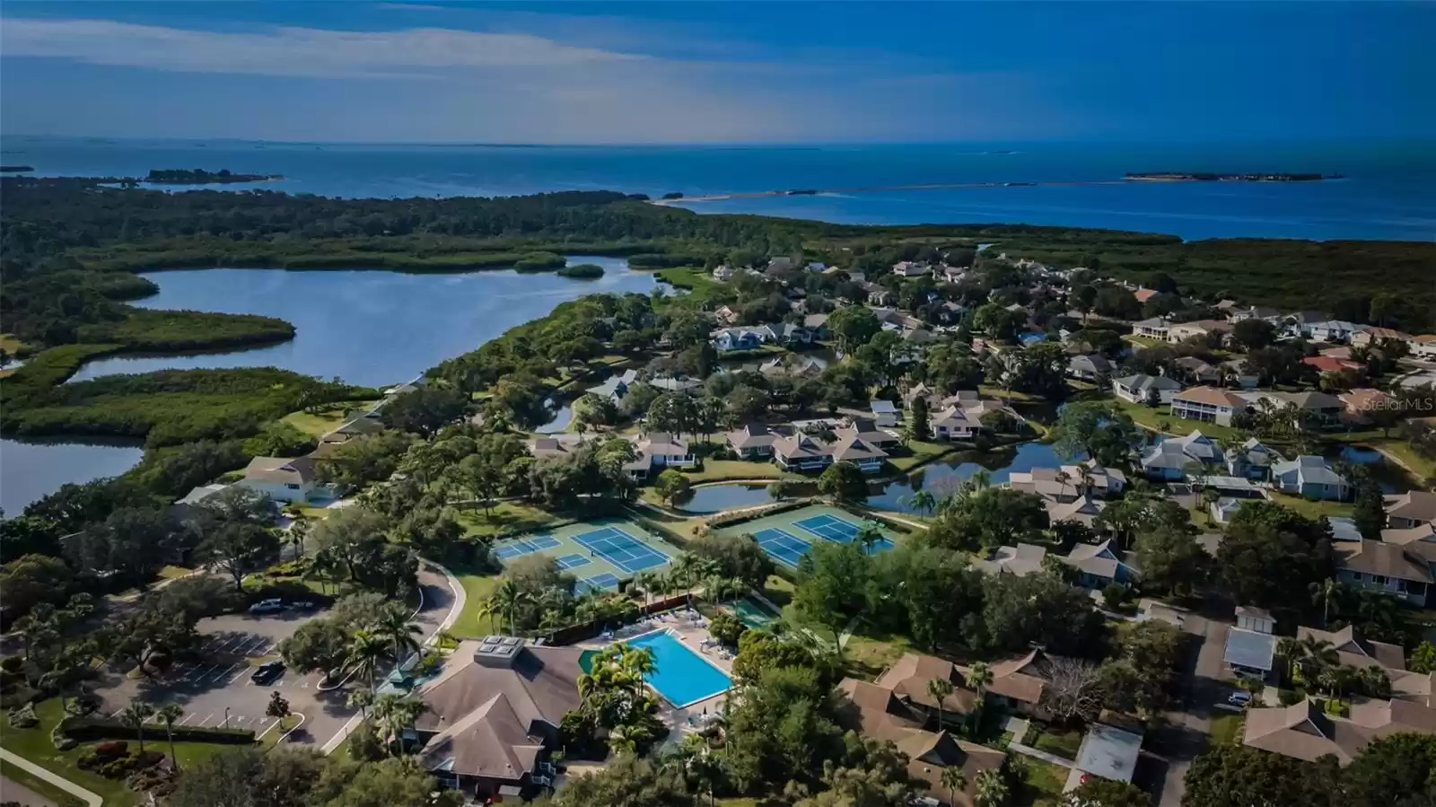1008 Caravel Ct, Tarpon Springs, Florida 34689, 3 Bedrooms Bedrooms, ,2 BathroomsBathrooms,Residential,For Sale,CARAVEL,U8250981