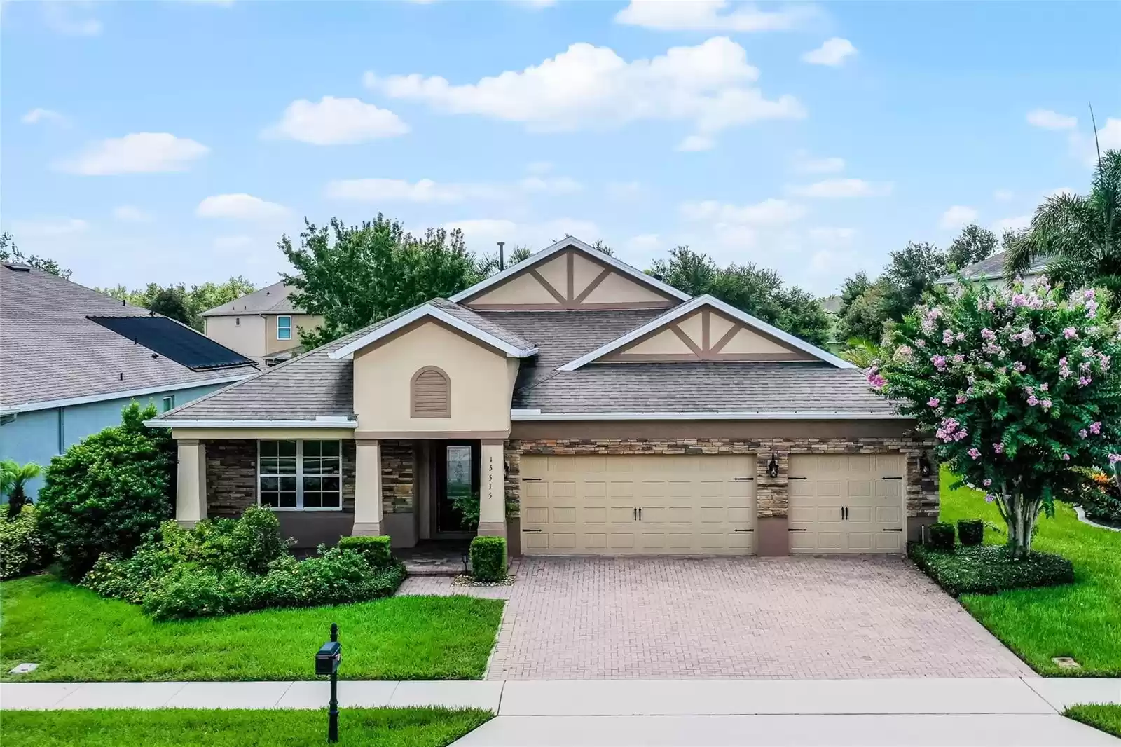 15515 SANDFIELD LOOP, WINTER GARDEN, Florida 34787, 4 Bedrooms Bedrooms, ,3 BathroomsBathrooms,Residential,For Sale,SANDFIELD LOOP,MFRO6224372