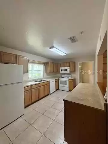 3210 ESCONDIDO DRIVE, ORLANDO, Florida 32827, 4 Bedrooms Bedrooms, ,2 BathroomsBathrooms,Residential Lease,For Rent,ESCONDIDO,MFRS5109044