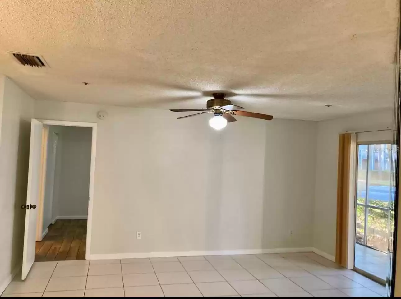 11941 SKYLAKE PLACE, TEMPLE TERRACE, Florida 33617, 2 Bedrooms Bedrooms, ,2 BathroomsBathrooms,Residential Lease,For Rent,SKYLAKE,MFRT3540484