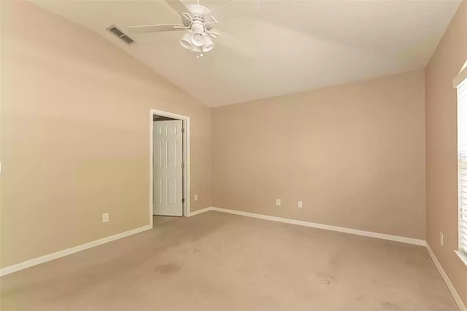 753 WILLOW RUN STREET, MINNEOLA, Florida 34715, 3 Bedrooms Bedrooms, ,2 BathroomsBathrooms,Residential Lease,For Rent,WILLOW RUN,MFRO6222472