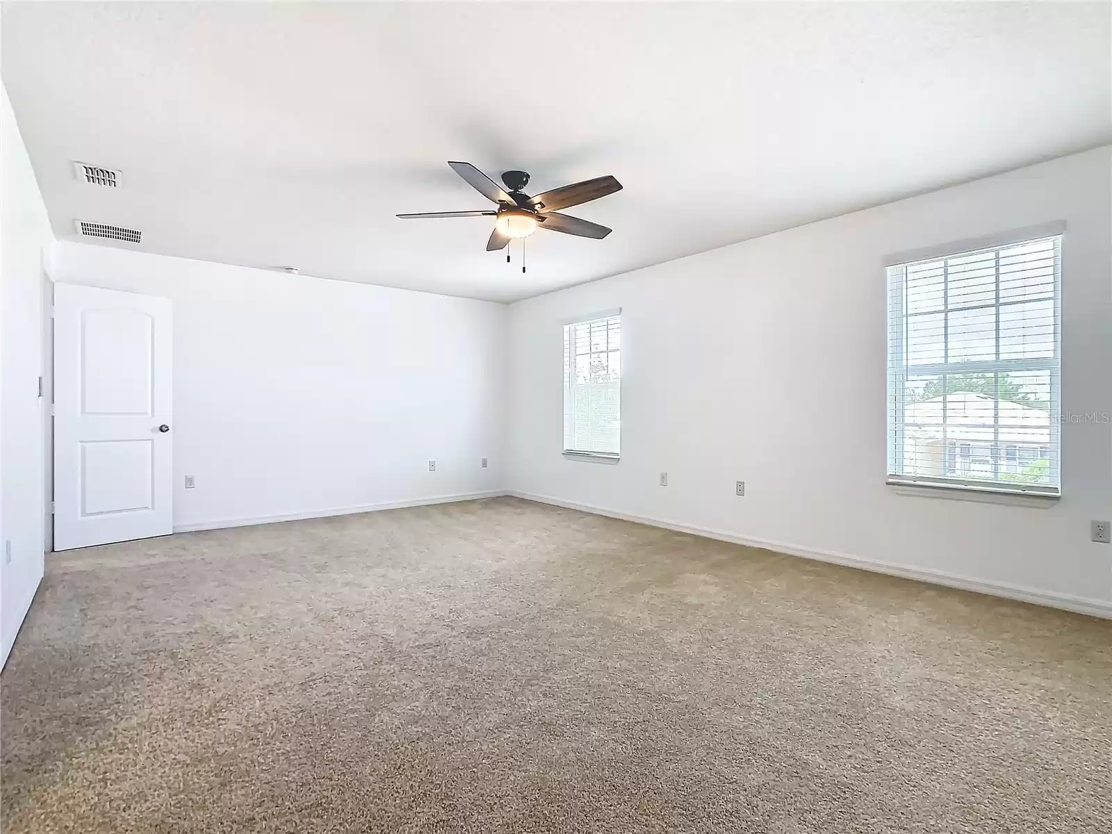 1875 MONTE CRISTO LANE, KISSIMMEE, Florida 34758, 4 Bedrooms Bedrooms, ,2 BathroomsBathrooms,Residential,For Sale,MONTE CRISTO,0,MFRT3539173