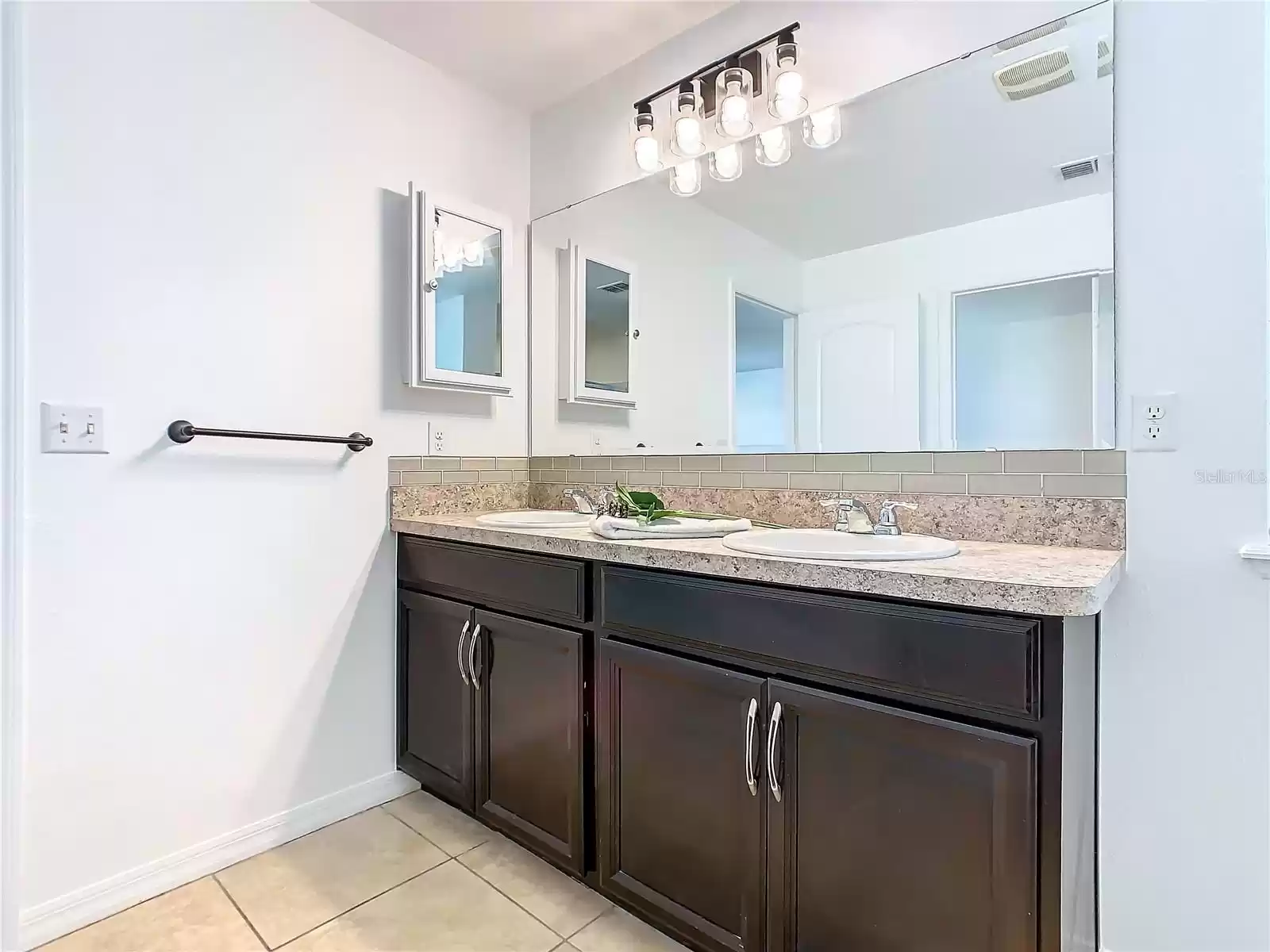 1875 MONTE CRISTO LANE, KISSIMMEE, Florida 34758, 4 Bedrooms Bedrooms, ,2 BathroomsBathrooms,Residential,For Sale,MONTE CRISTO,0,MFRT3539173