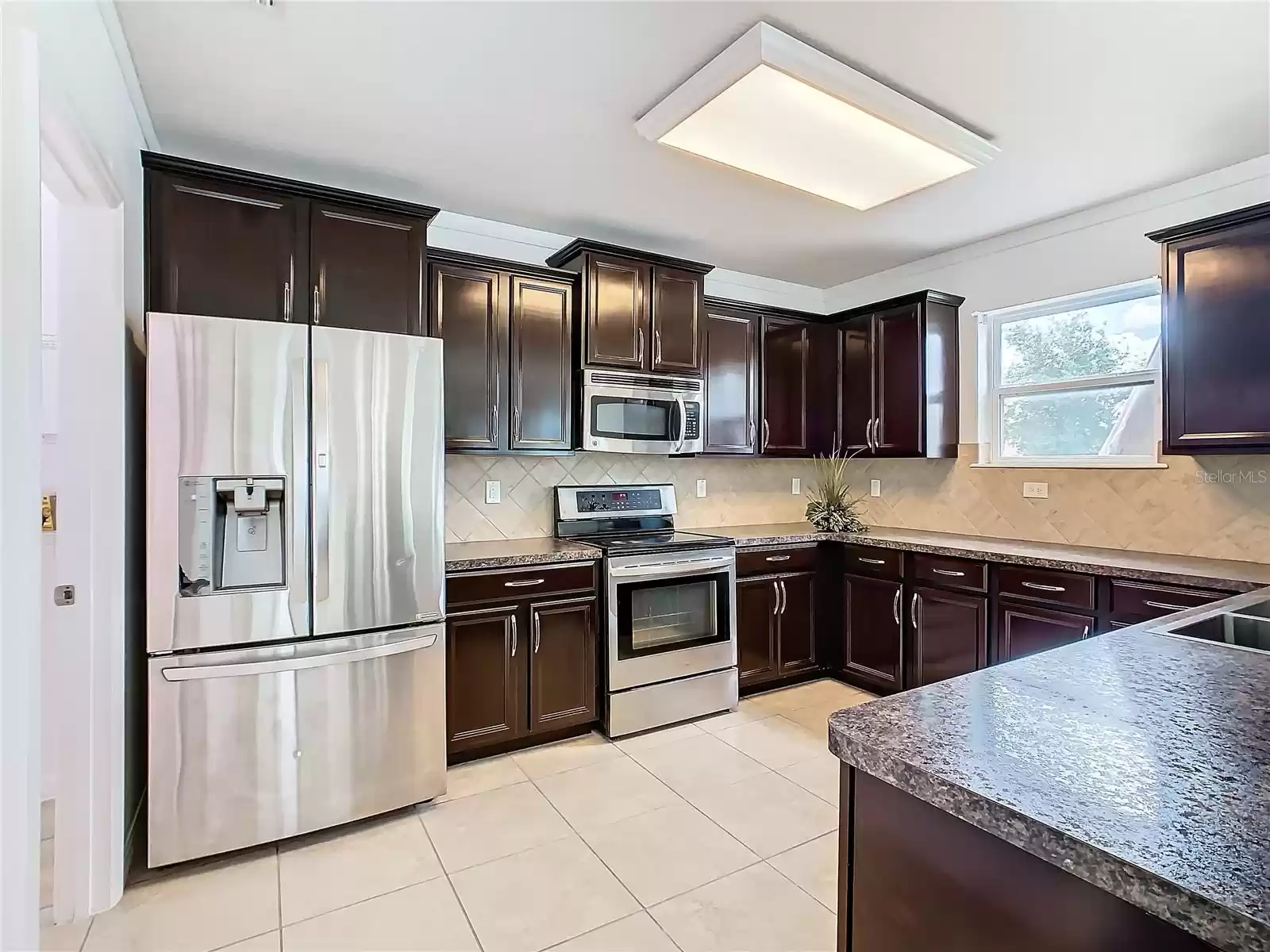 1875 MONTE CRISTO LANE, KISSIMMEE, Florida 34758, 4 Bedrooms Bedrooms, ,2 BathroomsBathrooms,Residential,For Sale,MONTE CRISTO,0,MFRT3539173