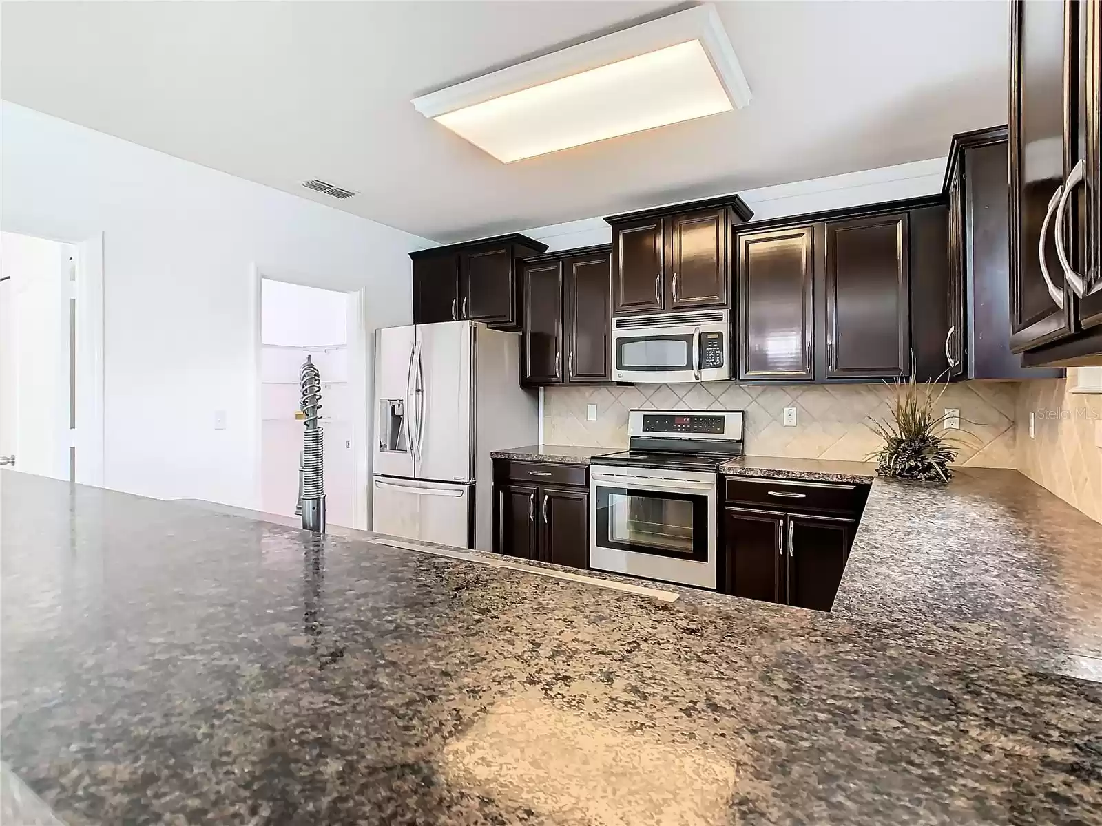1875 MONTE CRISTO LANE, KISSIMMEE, Florida 34758, 4 Bedrooms Bedrooms, ,2 BathroomsBathrooms,Residential,For Sale,MONTE CRISTO,0,MFRT3539173