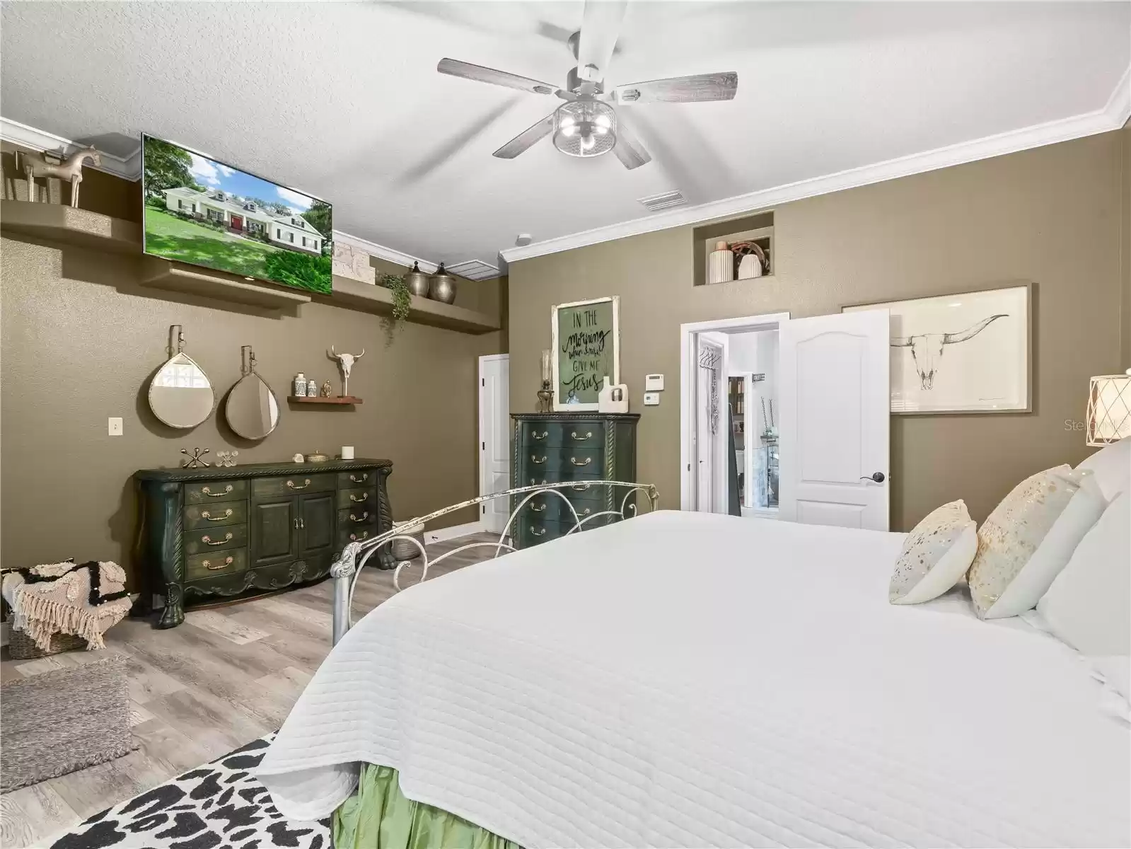 1096 Drew St, Lakeland, Florida 33810, 4 Bedrooms Bedrooms, ,3 BathroomsBathrooms,Residential,For Sale,DREW,L4946402