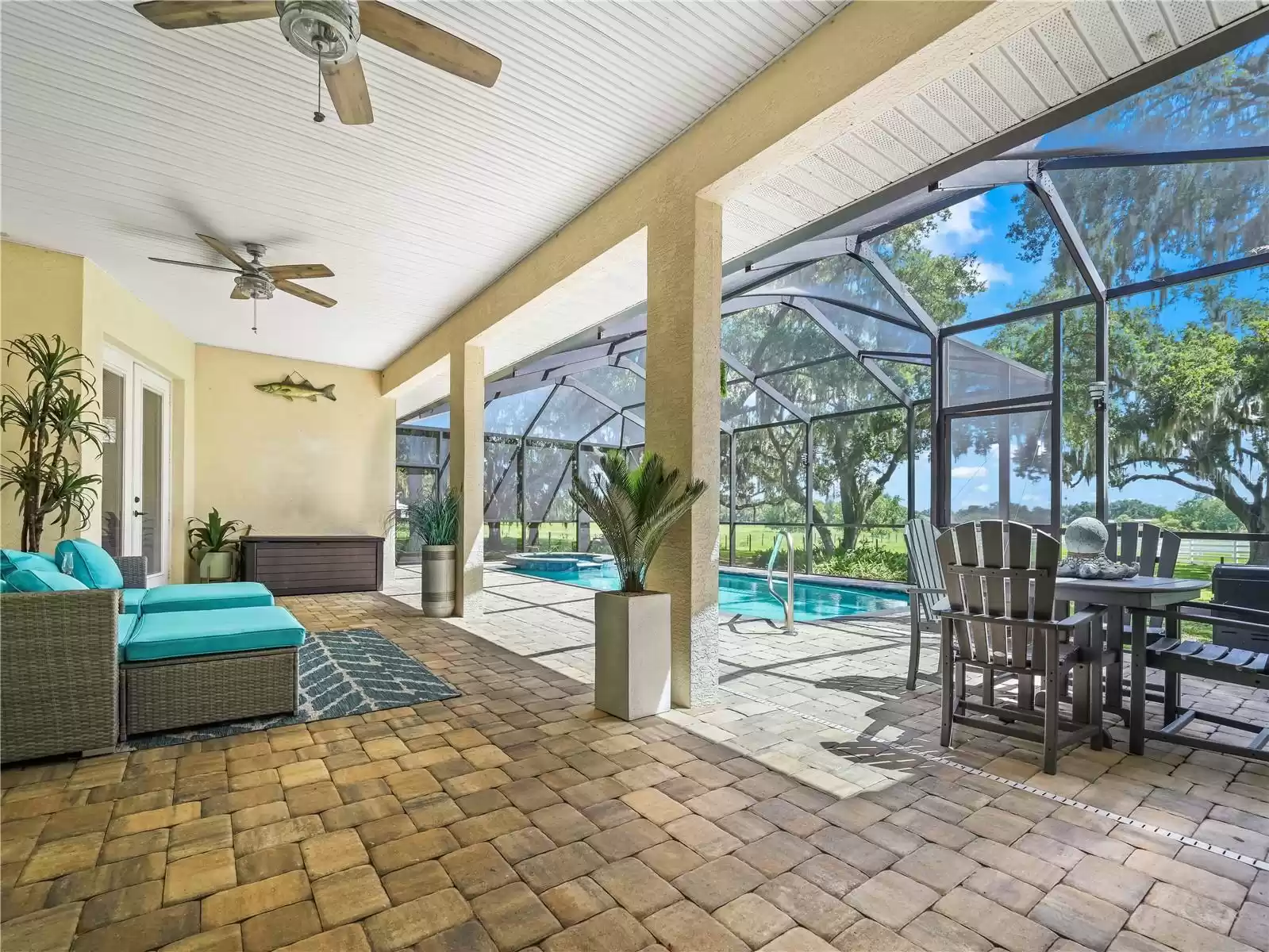 1096 Drew St, Lakeland, Florida 33810, 4 Bedrooms Bedrooms, ,3 BathroomsBathrooms,Residential,For Sale,DREW,L4946402