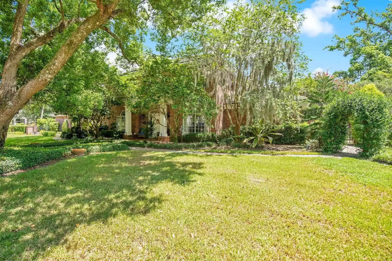 1650 LAKEHURST AVENUE, WINTER PARK, Florida 32789, 4 Bedrooms Bedrooms, ,4 BathroomsBathrooms,Residential,For Sale,LAKEHURST,MFRO6225250