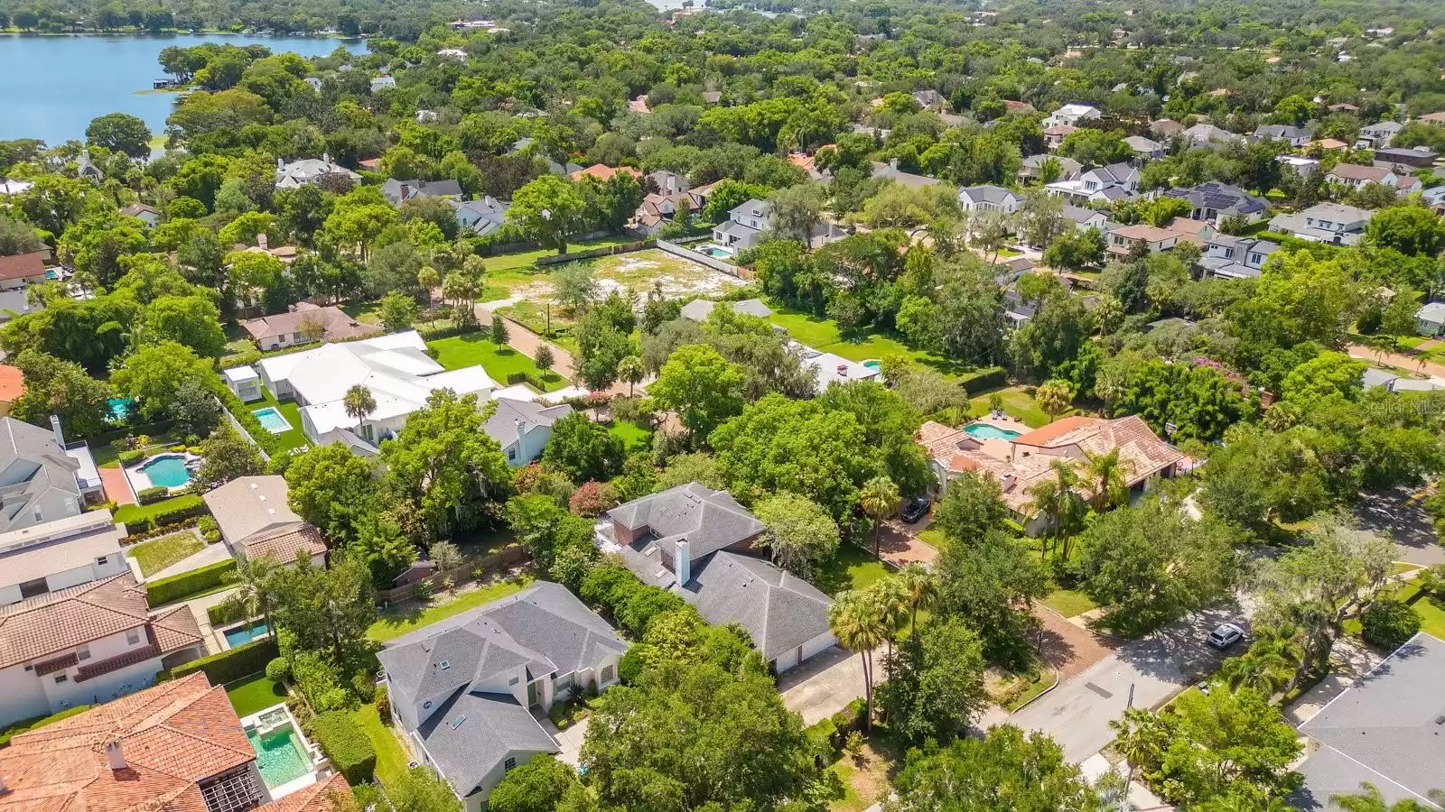 1650 LAKEHURST AVENUE, WINTER PARK, Florida 32789, 4 Bedrooms Bedrooms, ,4 BathroomsBathrooms,Residential,For Sale,LAKEHURST,MFRO6225250