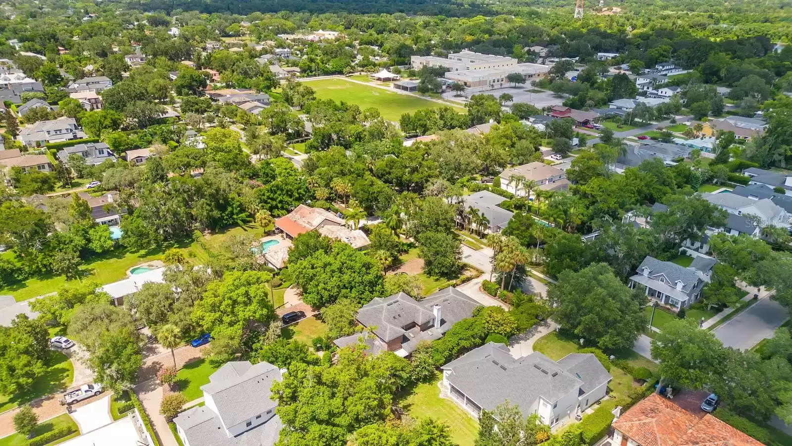 1650 LAKEHURST AVENUE, WINTER PARK, Florida 32789, 4 Bedrooms Bedrooms, ,4 BathroomsBathrooms,Residential,For Sale,LAKEHURST,MFRO6225250