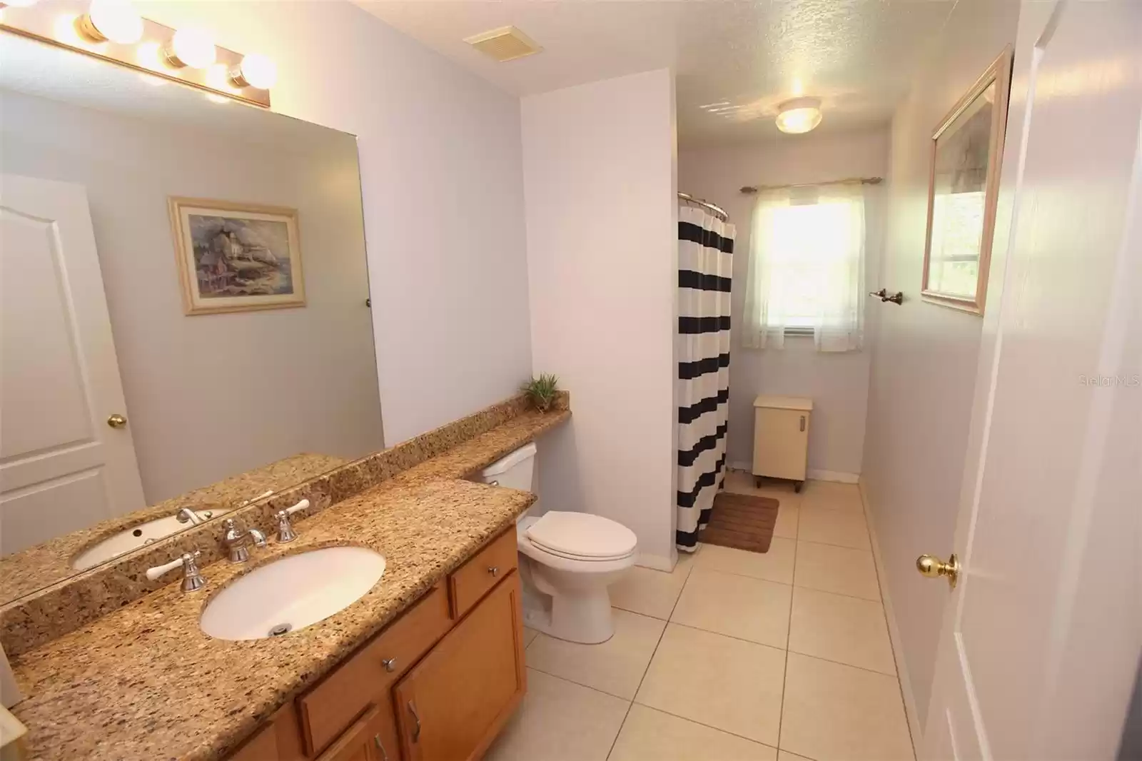 Middle Bathroom